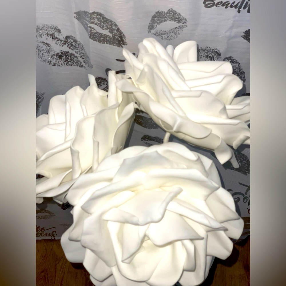 3 large roses